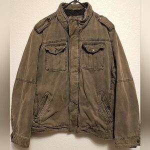 Levi's sherpa lined army green heavy trucker jacket XL‎